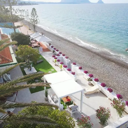 Roy Beachfront * ألتافيلا ميليتشا